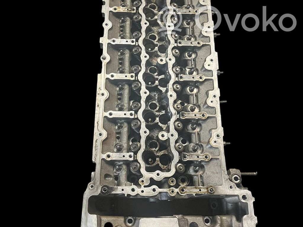 BMW 5 E60 E61 Engine head 