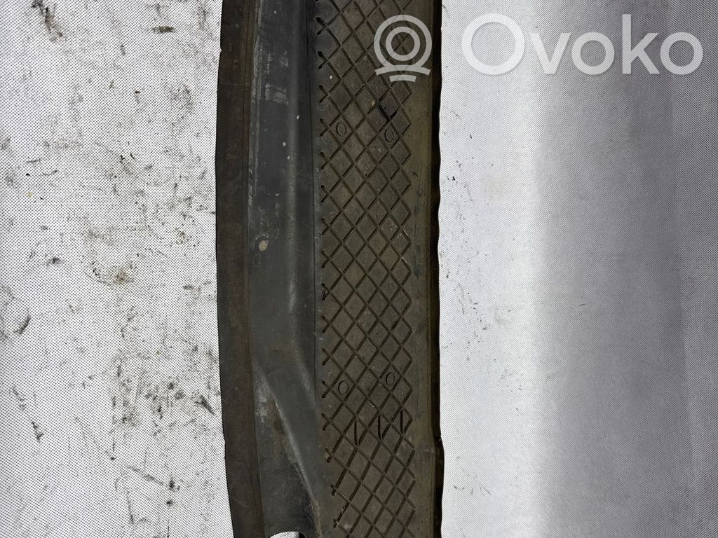 BMW 7 E65 E66 Radiator trim 