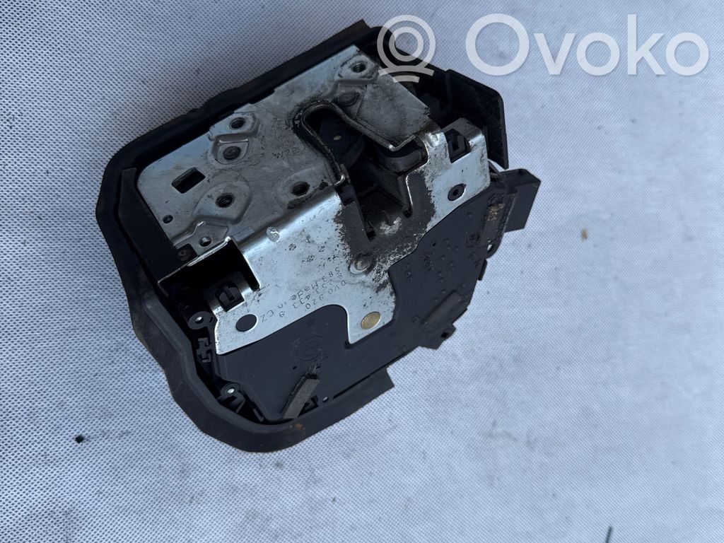 Front door lock   8253433,070920