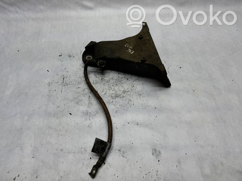 Engine mounting bracket   A45264801,6753362