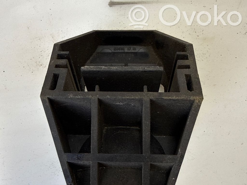 BMW 3 E46 Radiator mount bracket 