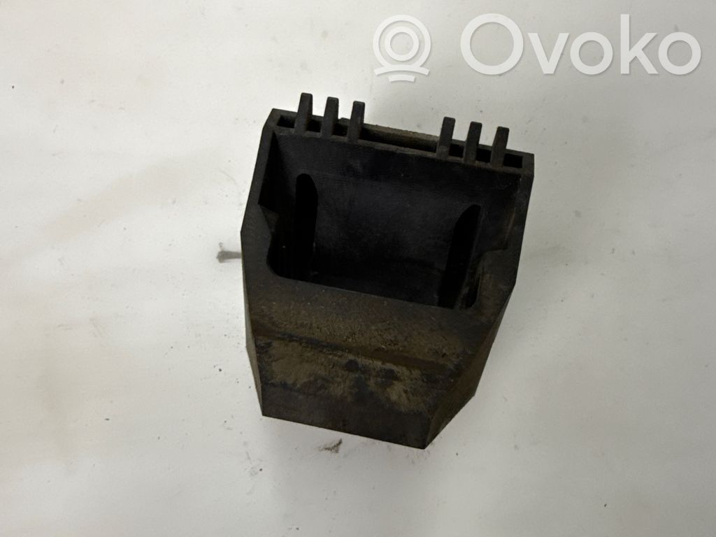BMW 3 E46 Radiator mount bracket 