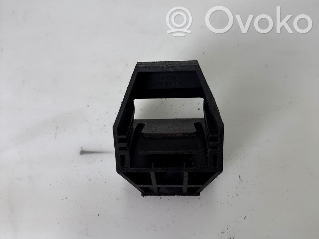 BMW 3 E46 Radiator mount bracket 