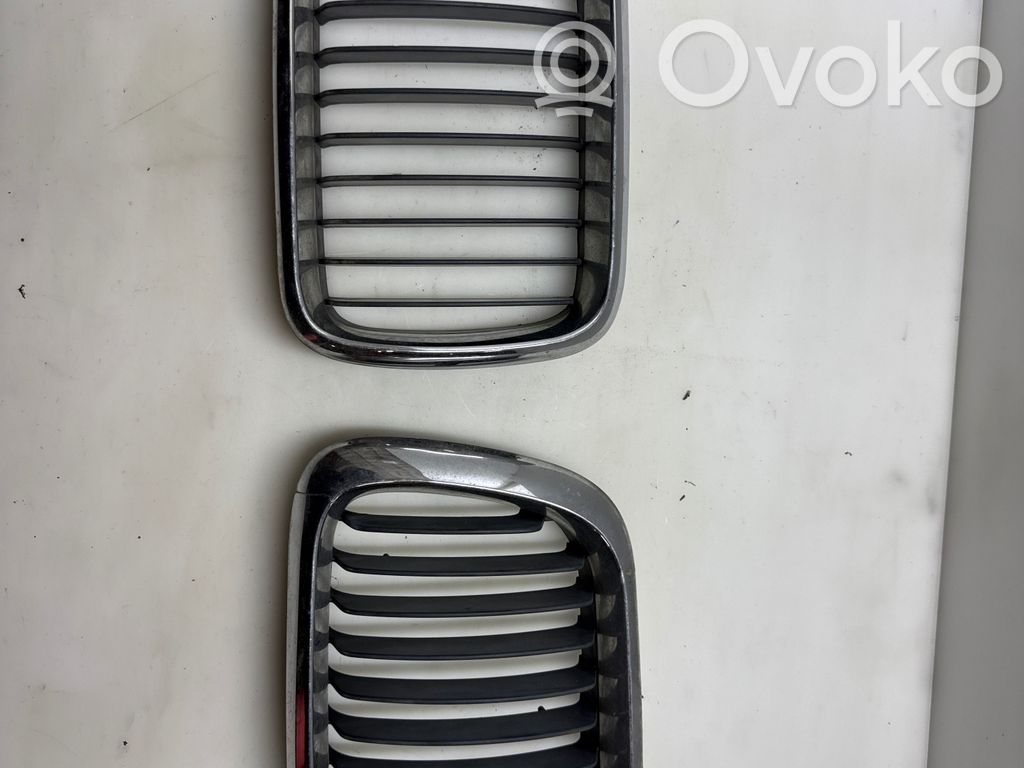 BMW 3 E36 Priekšējais režģis 