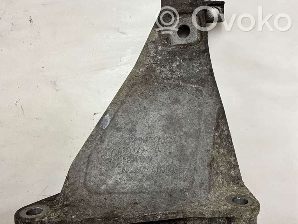 BMW 7 E65 E66 Engine mounting bracket 