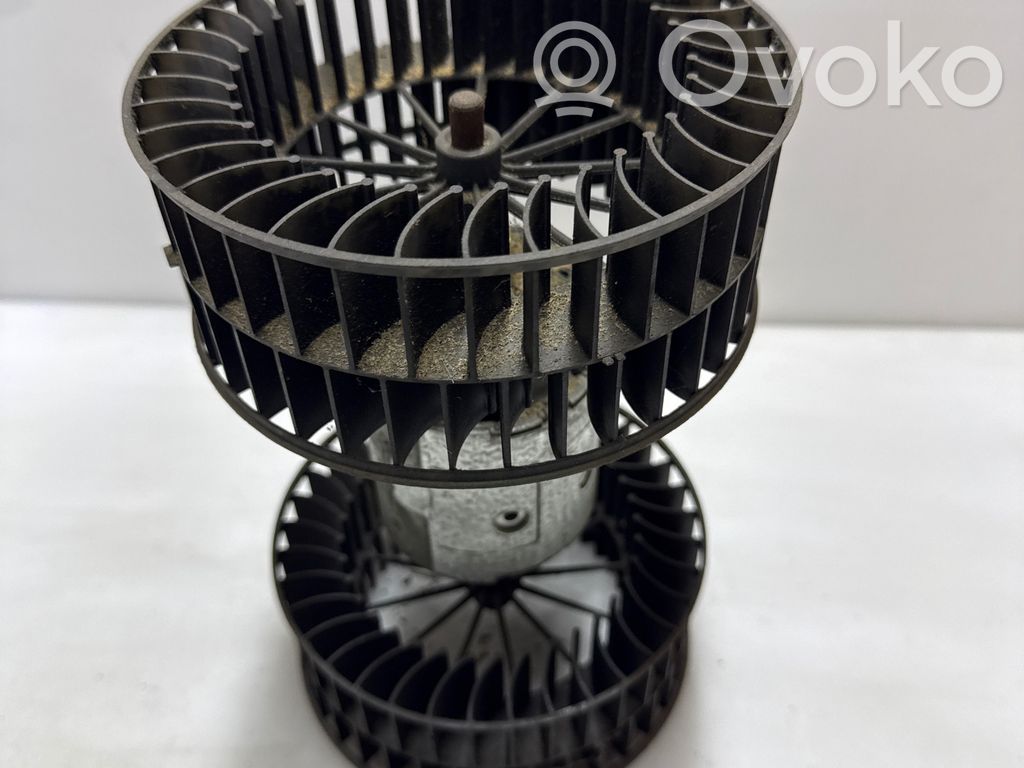 BMW 5 E34 Mazā radiatora ventilators 