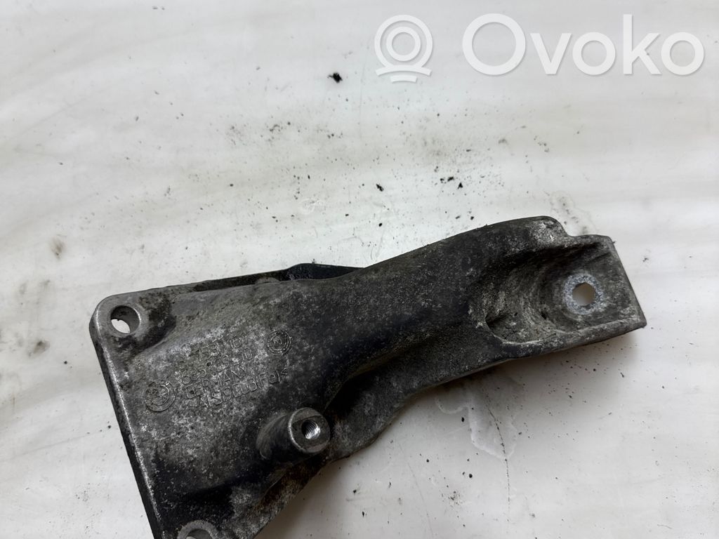 BMW 3 E46 Engine mounting bracket 