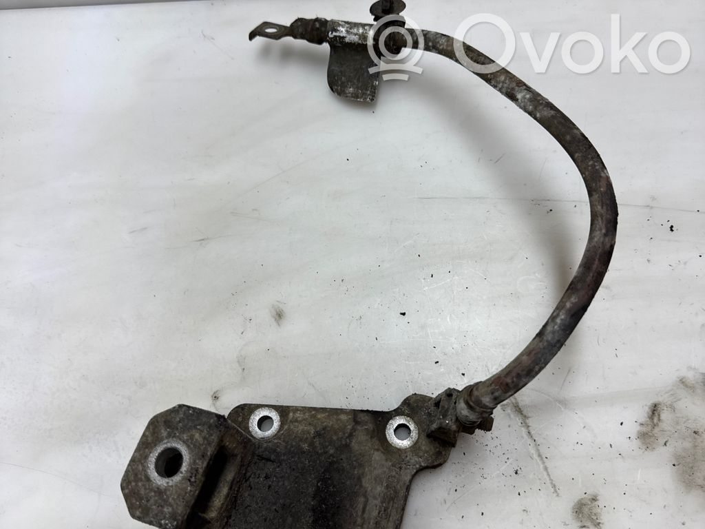 BMW 5 E39 Engine mounting bracket 