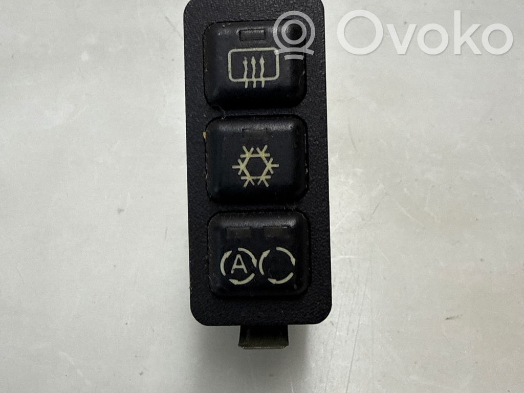 Windscreen/window heater switch   1391767,03051010,6131