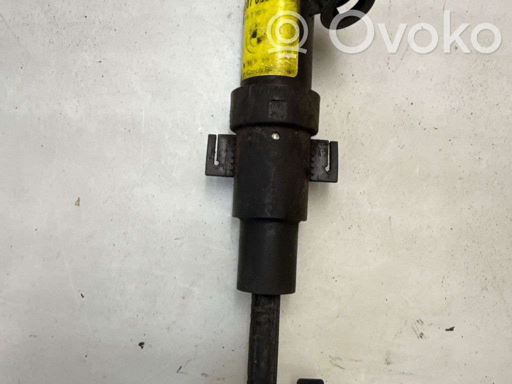 BMW 3 E46 Headlight washer spray nozzle 