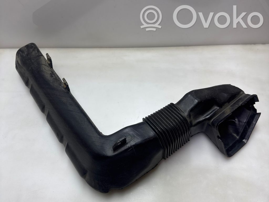 Air intake hose/pipe   1908702