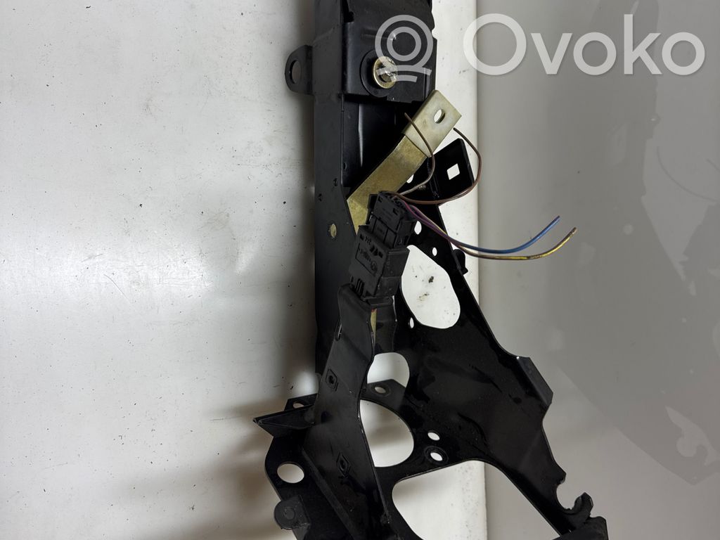 BMW 5 E34 Halterung Kupplungspedal 
