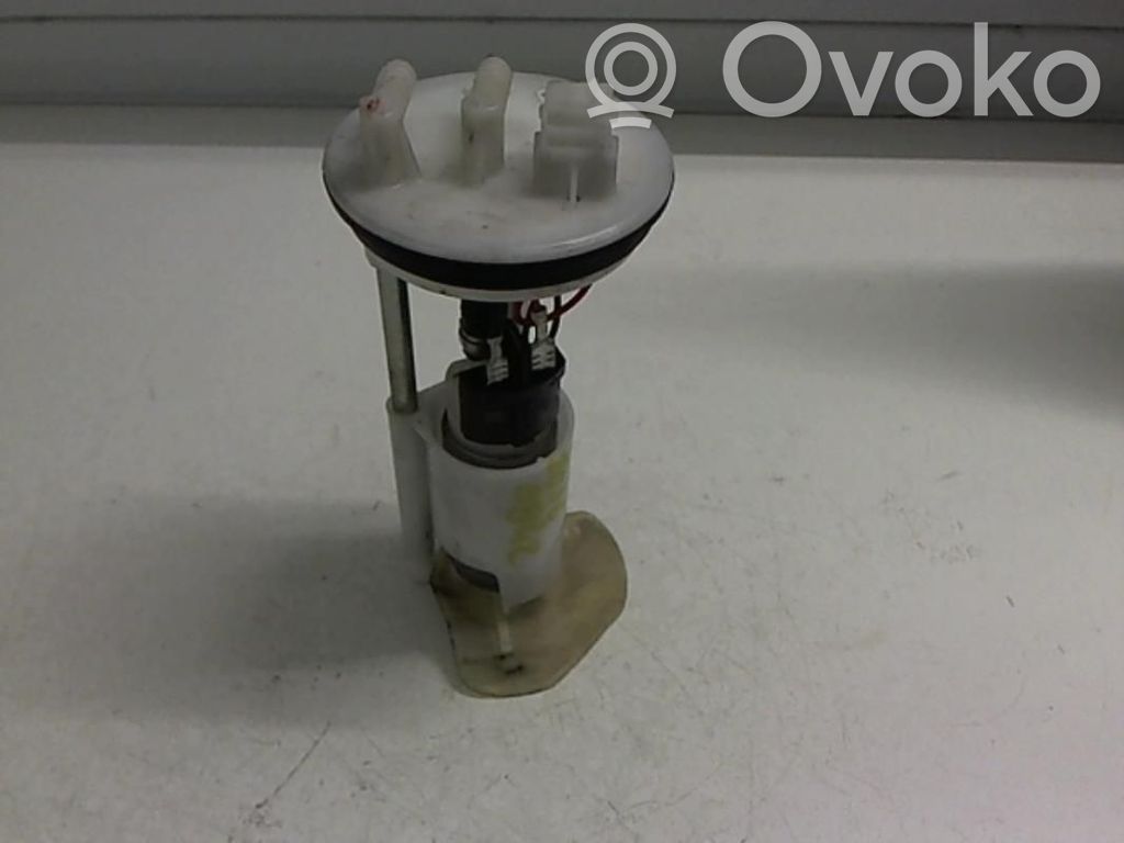 Peugeot 106 Pompe à carburant 