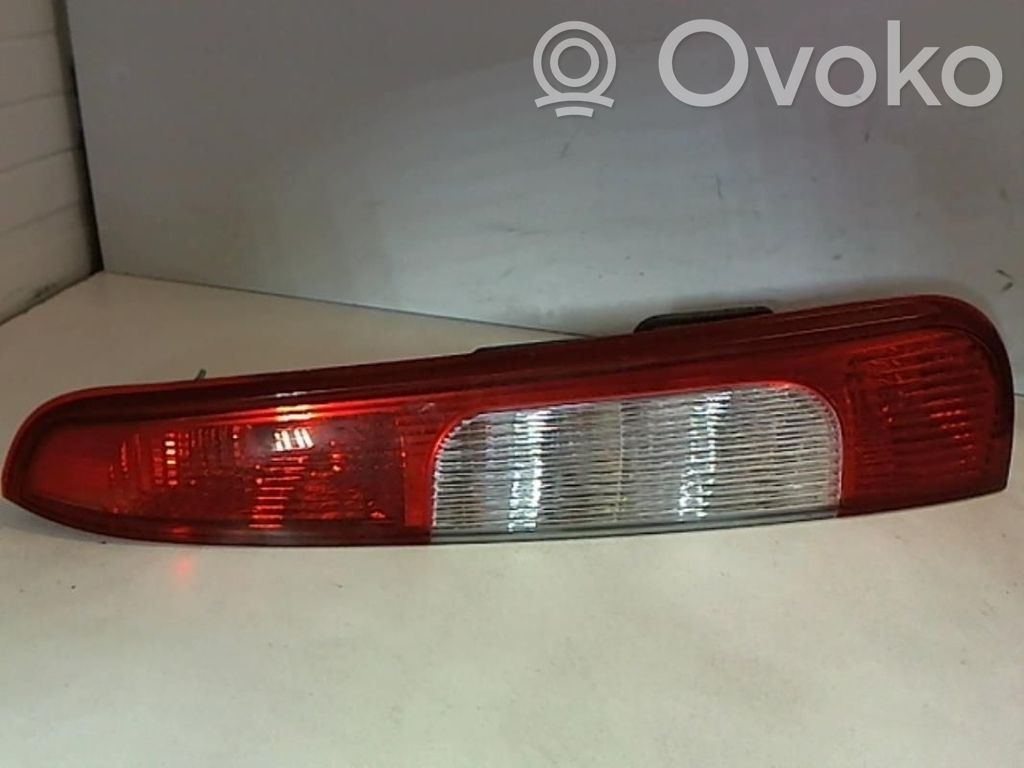 Ford C-MAX I Galinis žibintas kėbule 