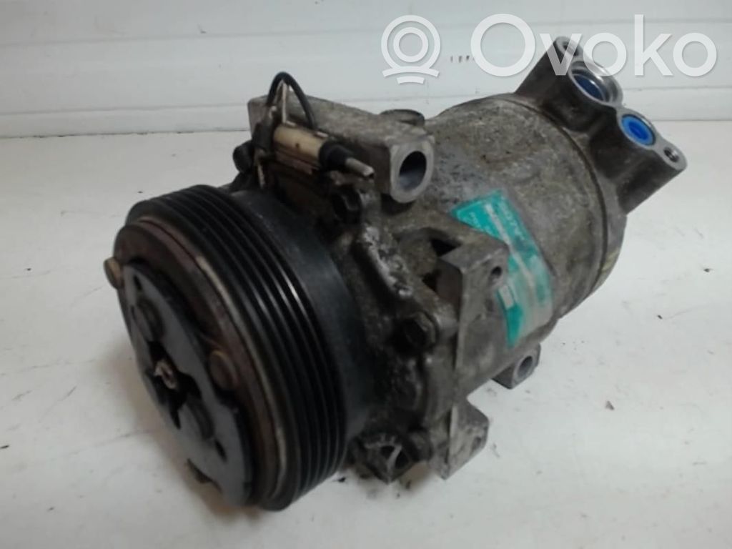 Renault Twingo I Air conditioning (A/C) compressor (pump) 