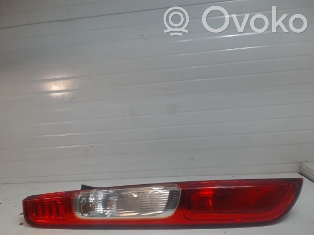 Ford Focus Aizmugurējais lukturis virsbūvē 