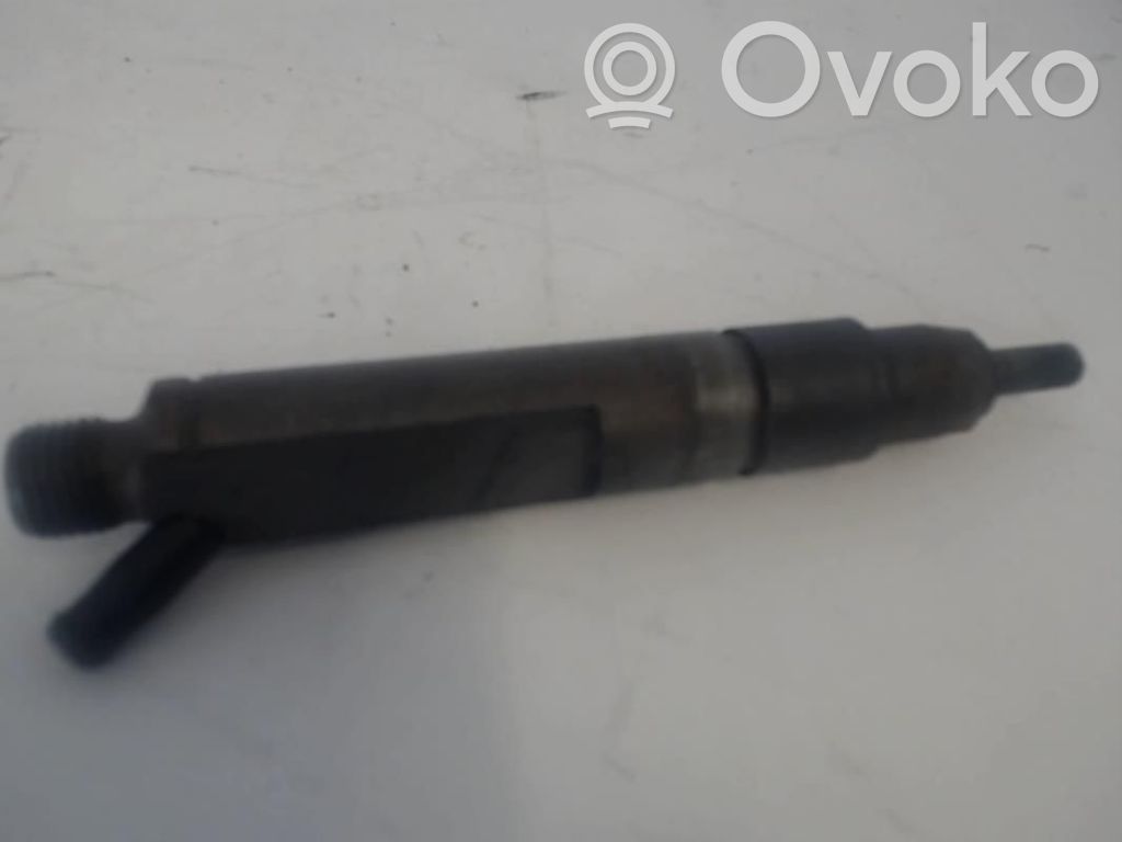 Volkswagen Polo III 6N 6N2 6NF Polttoainesuutin 