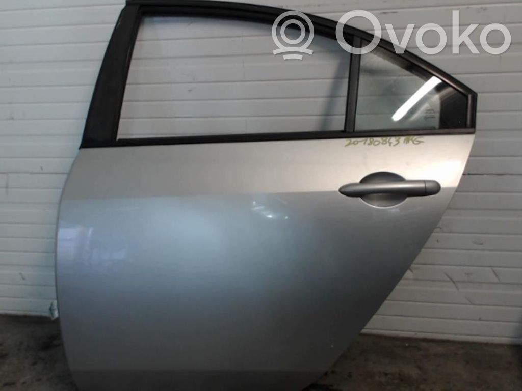 Nissan Primera Puerta trasera 