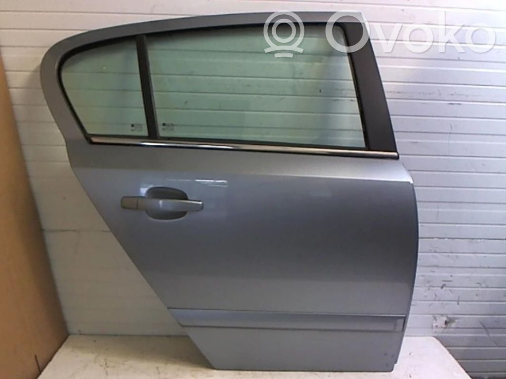 Opel Astra H Puerta trasera 