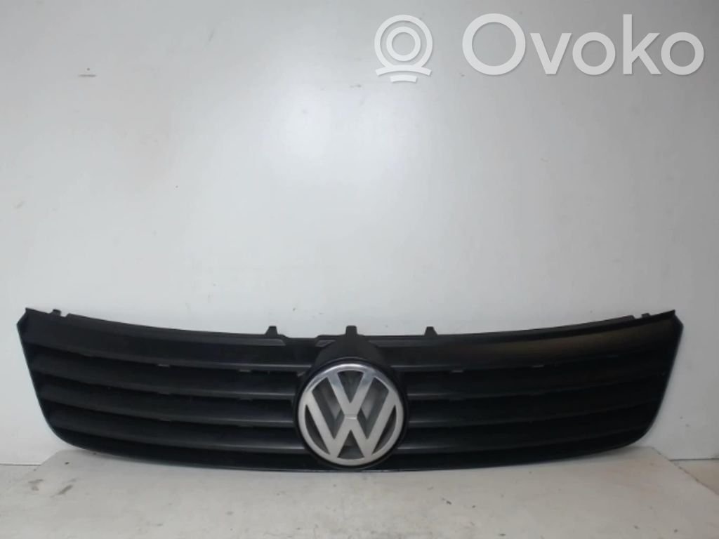 Volkswagen PASSAT B5 Etusäleikkö 