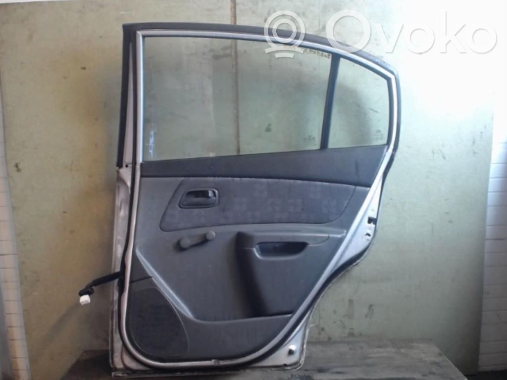 KIA Rio Puerta trasera 