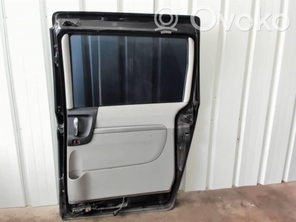 KIA Carnival Rear door 