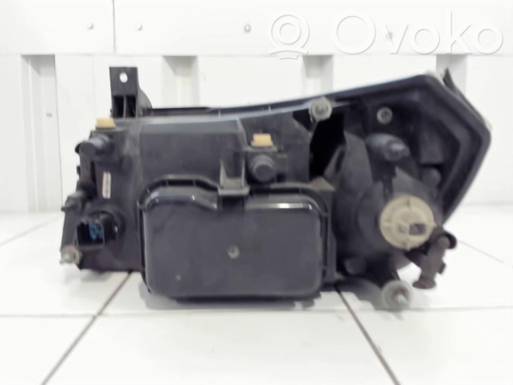 Headlight/headlamp   4696769