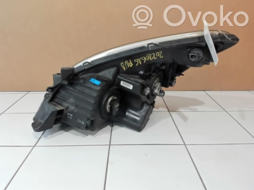 Toyota Corolla Verso AR10 Headlight/headlamp 