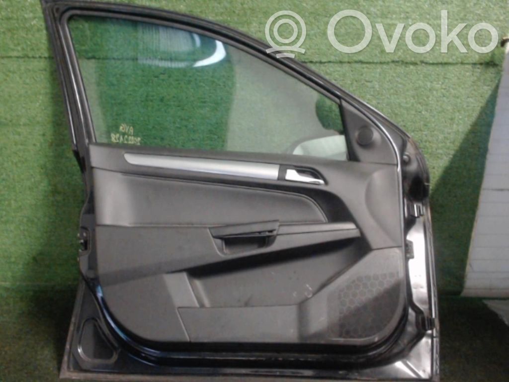 Opel Astra H Puerta delantera 