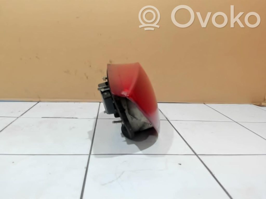 Ford Ka Galinis žibintas kėbule 