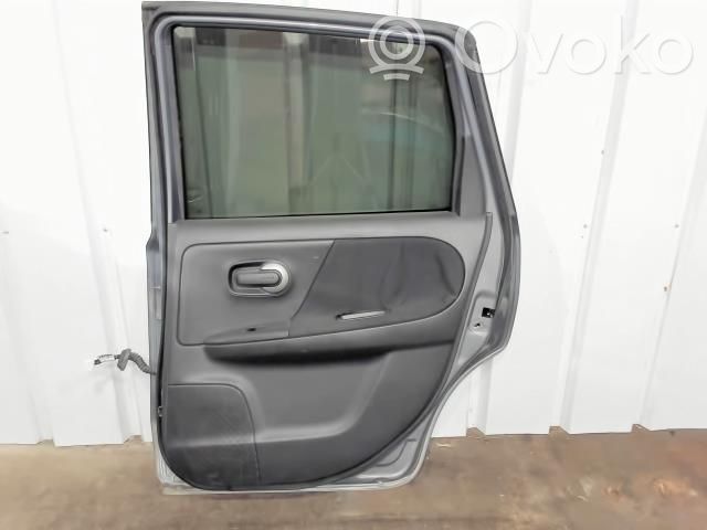Nissan Note (E11) Galinės durys 