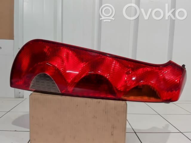 Nissan Note (E11) Rear/tail lights 