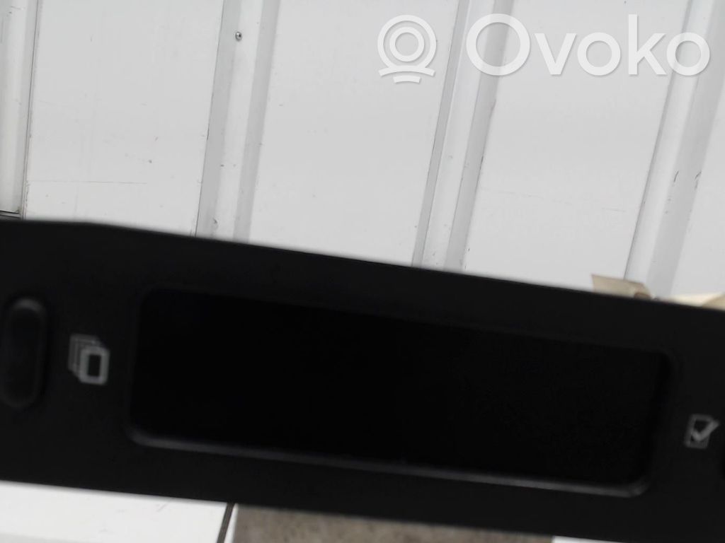 Peugeot 1007 Screen/display/small screen 