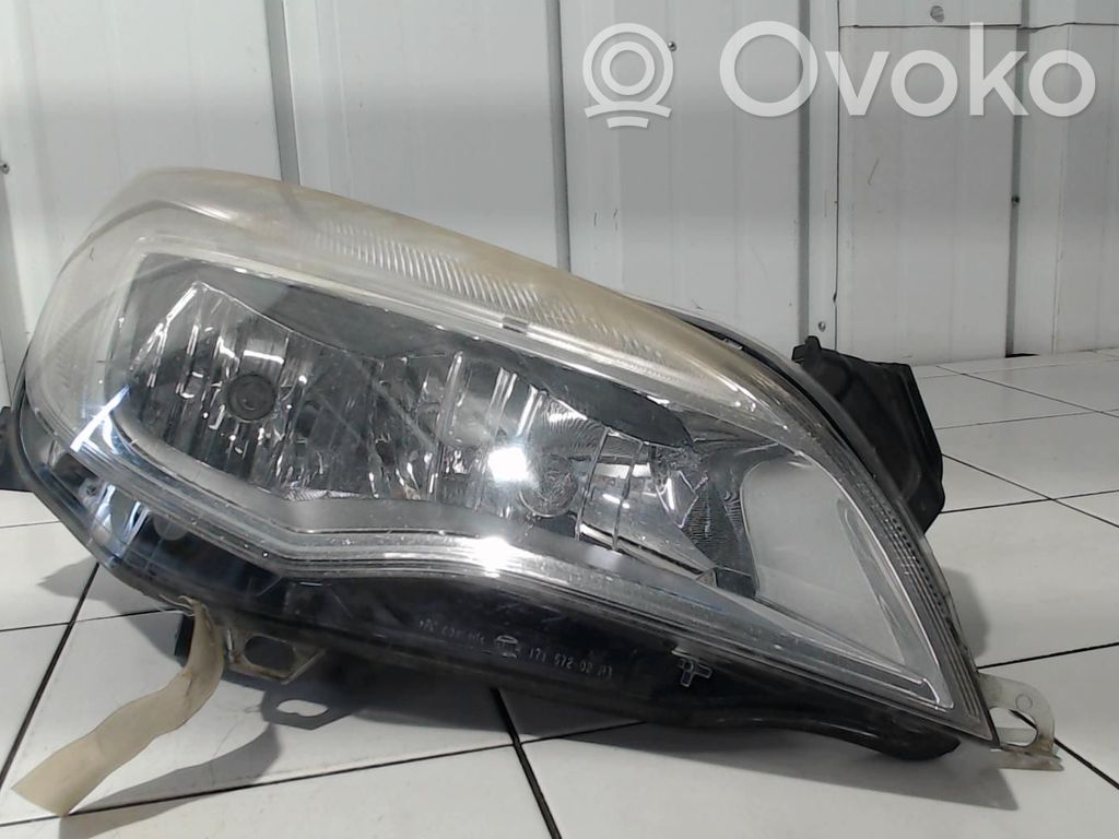 Opel Astra J Phare frontale 
