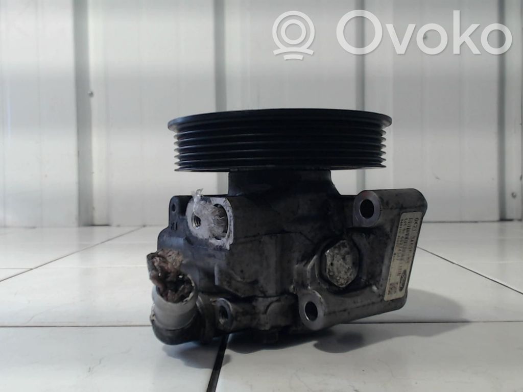 Power steering pump   2334385