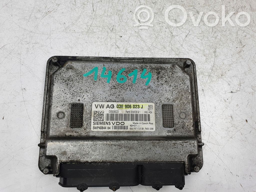Skoda Fabia Mk2 (5J) Engine control unit/module 