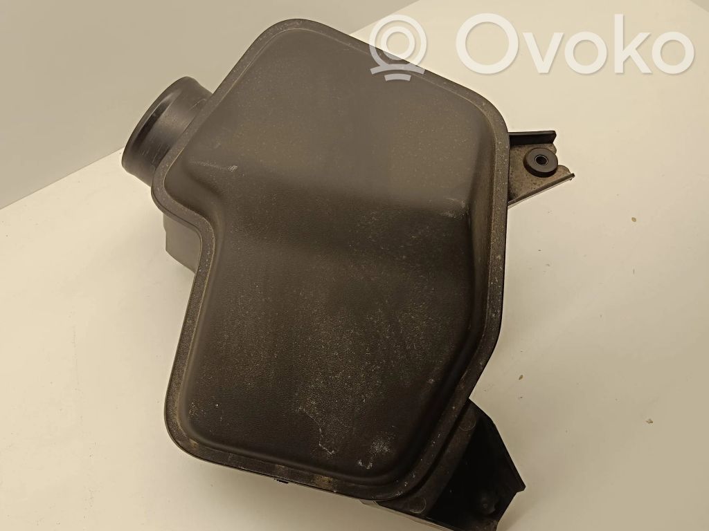 Air filter box   33357C,68235293AF