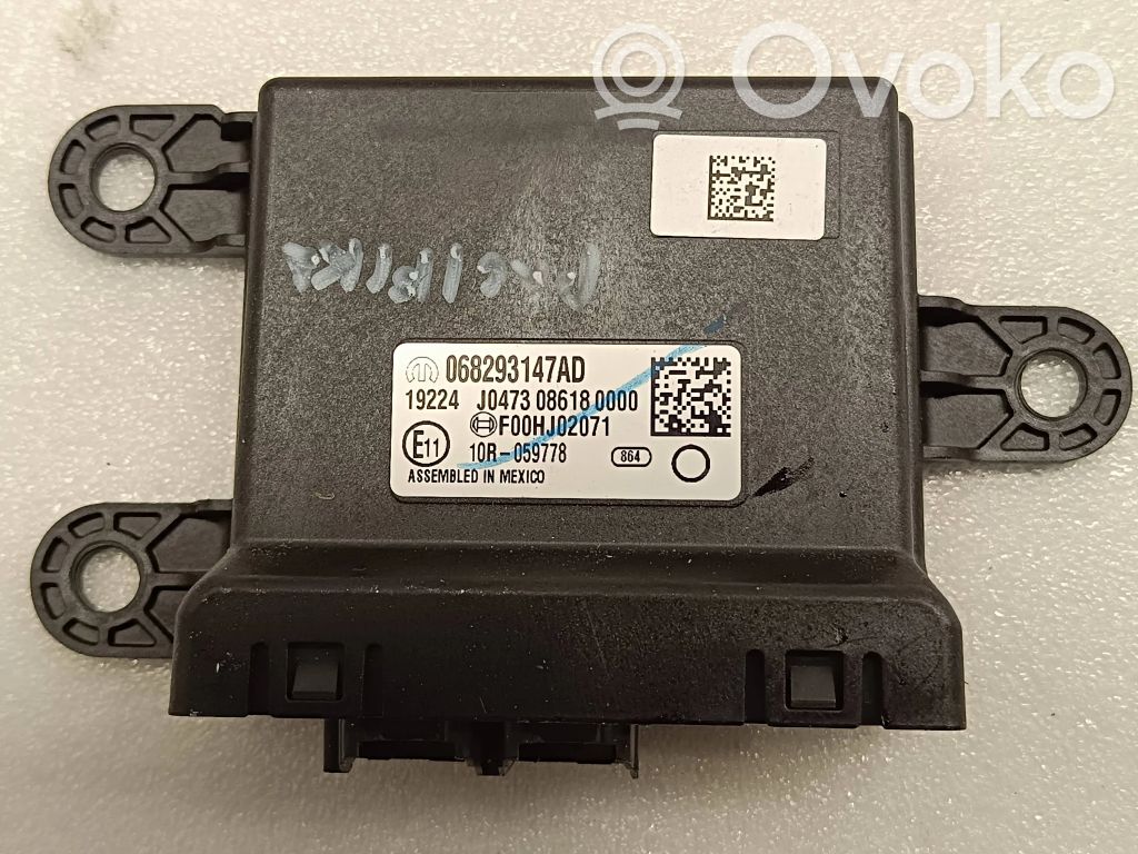 Chrysler Pacifica Parkošanas (PDC) vadības bloks 