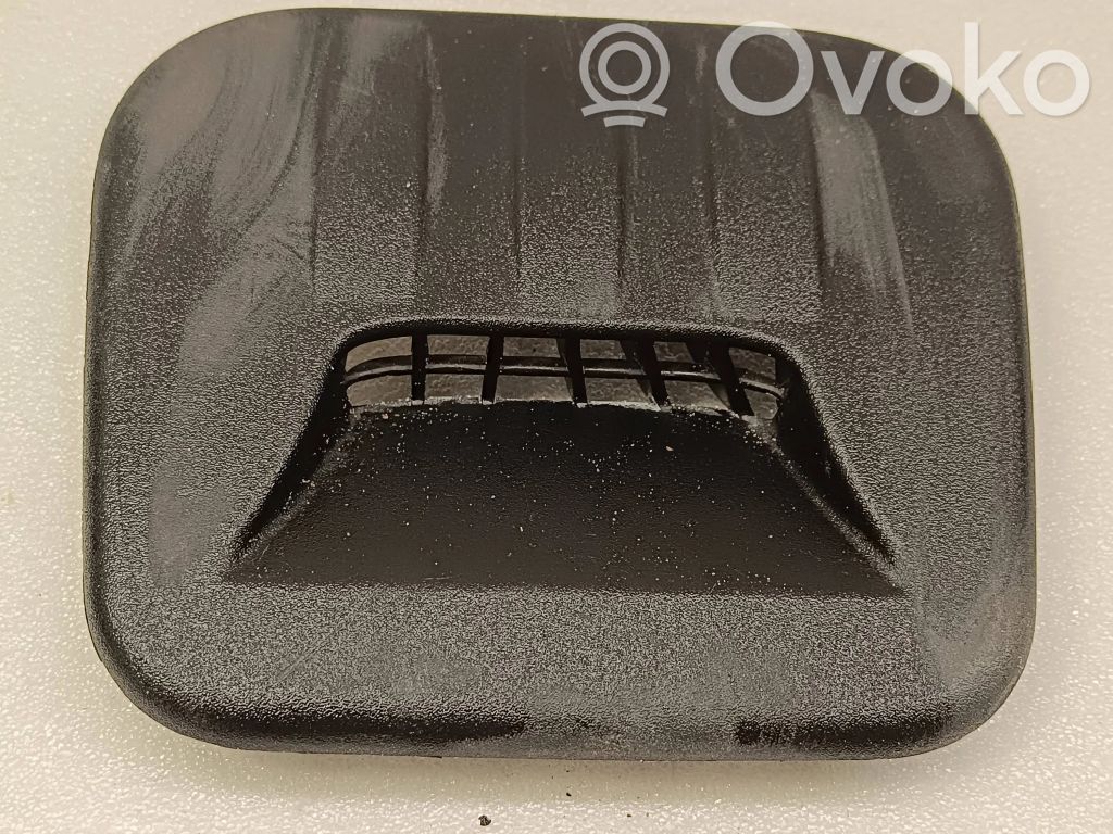 Chrysler Pacifica Aizmugurējā gaisa - ventilācijas reste 