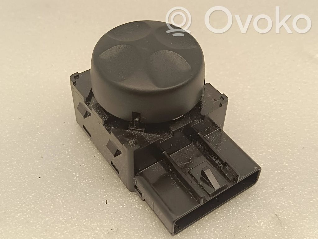 Chrysler Pacifica Seat adjustment knob 