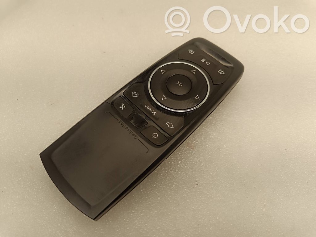 Chrysler Pacifica Head unit multimedia control 
