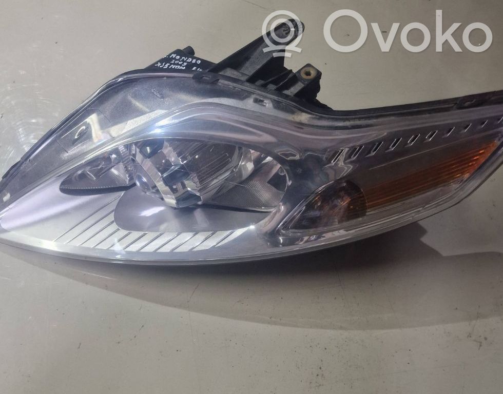 Ford Mondeo MK IV Lampa przednia 