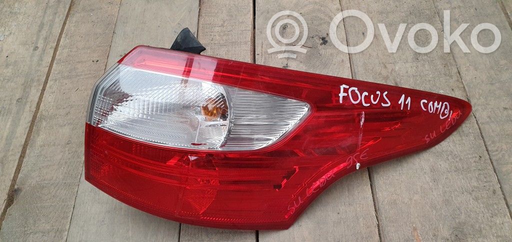 Rear/tail lights