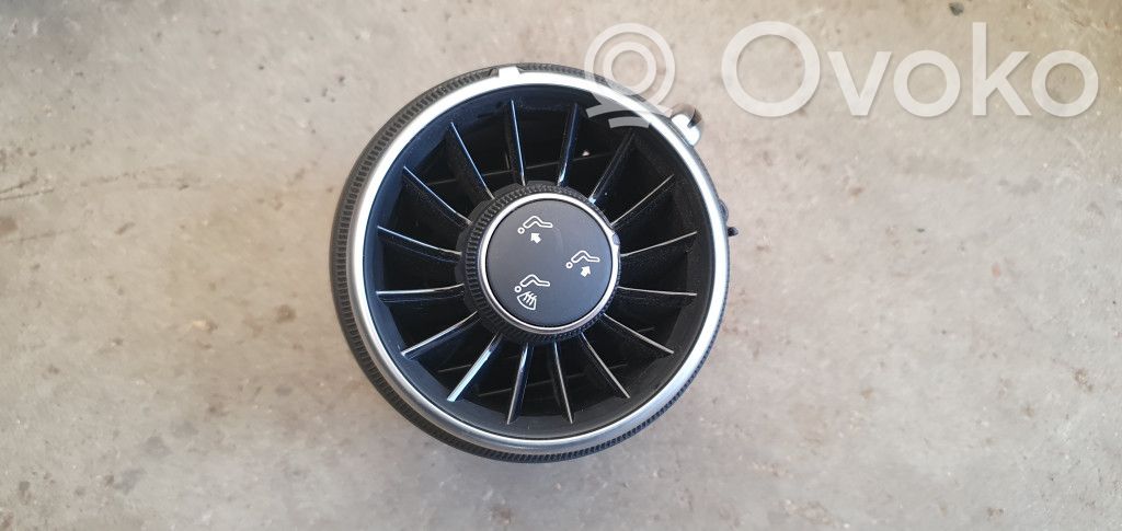 Audi TT TTS RS Mk3 8S Boczna kratka nawiewu deski rozdzielczej 