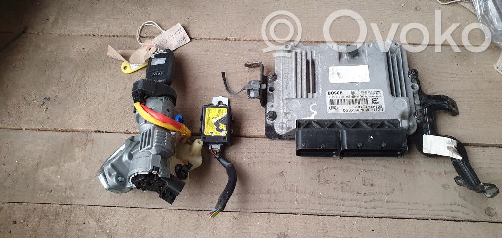 Engine control unit/module   0281019360,391112A952