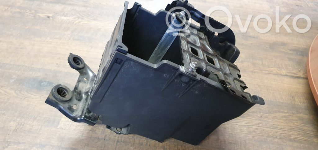 Battery box tray   C1BT10723AB,3V2110718AD,5V5110A789AF