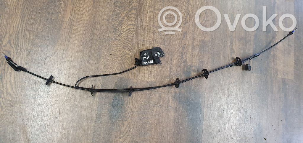 Serrure de porte avant   AV1AR218D04AD