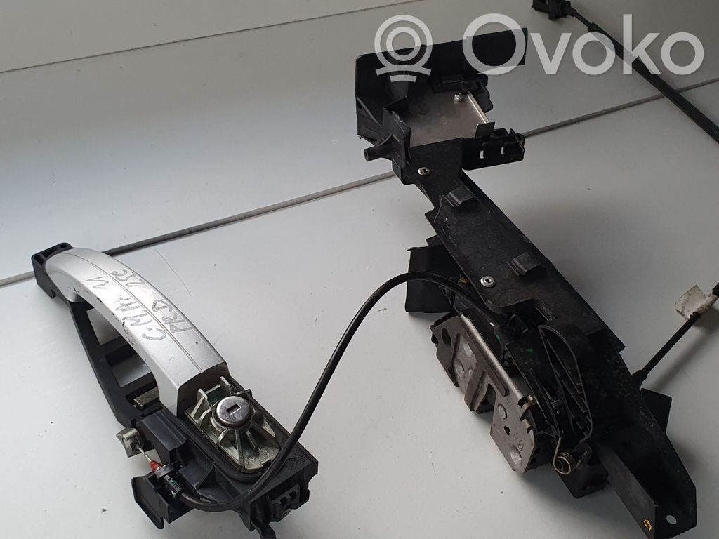 Ford Grand C-MAX Liukuoven ulkokahva 