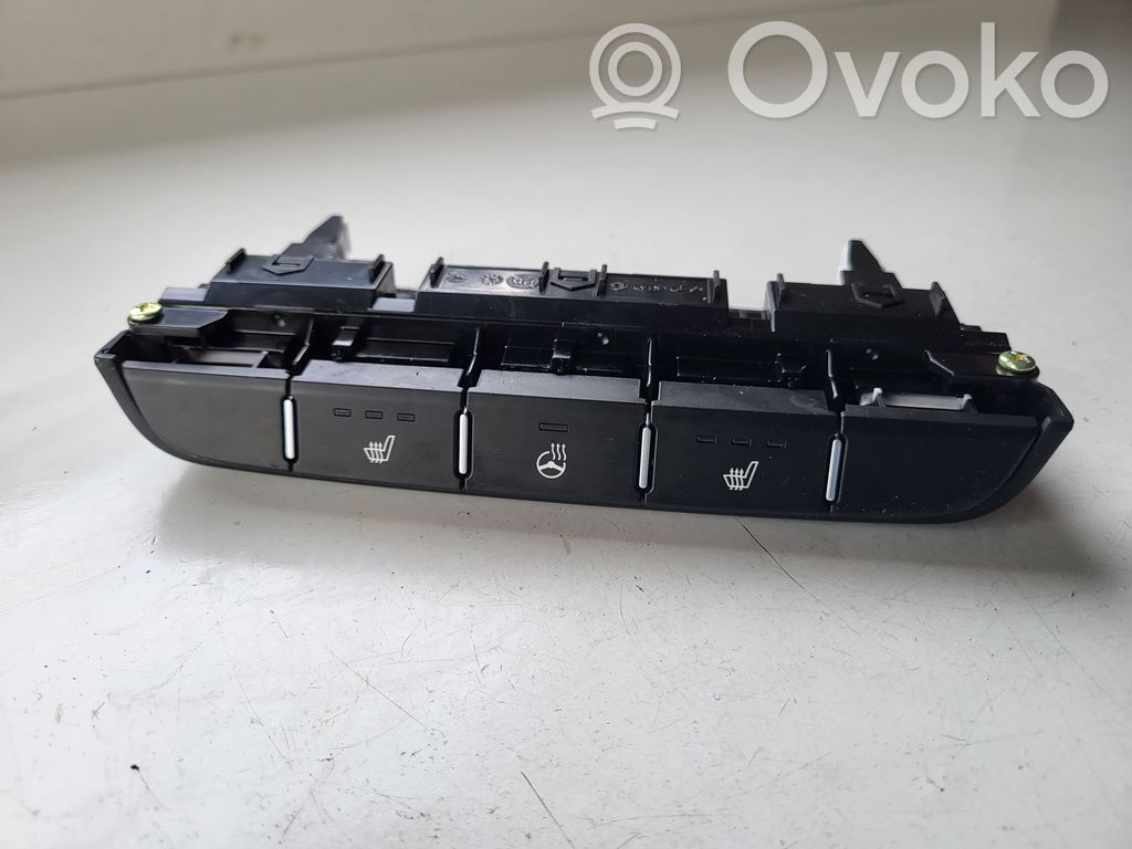 Other switches/knobs/shifts   93315J7010