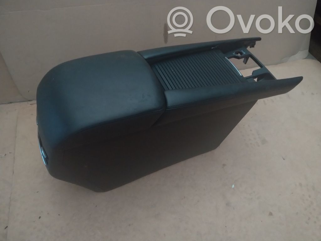 Mazda 6 Glove box central console 